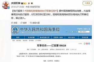 梅西闪转腾挪连续过人后被阿劳霍放倒，露出蜜汁抽象表情？